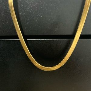 GOLD HERRINGBONE CHAIN/CHOKER NECKLACE